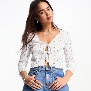 NWT Pieces Tie Front Cardigan in White Ditsey (white cropped tie front cardigan)